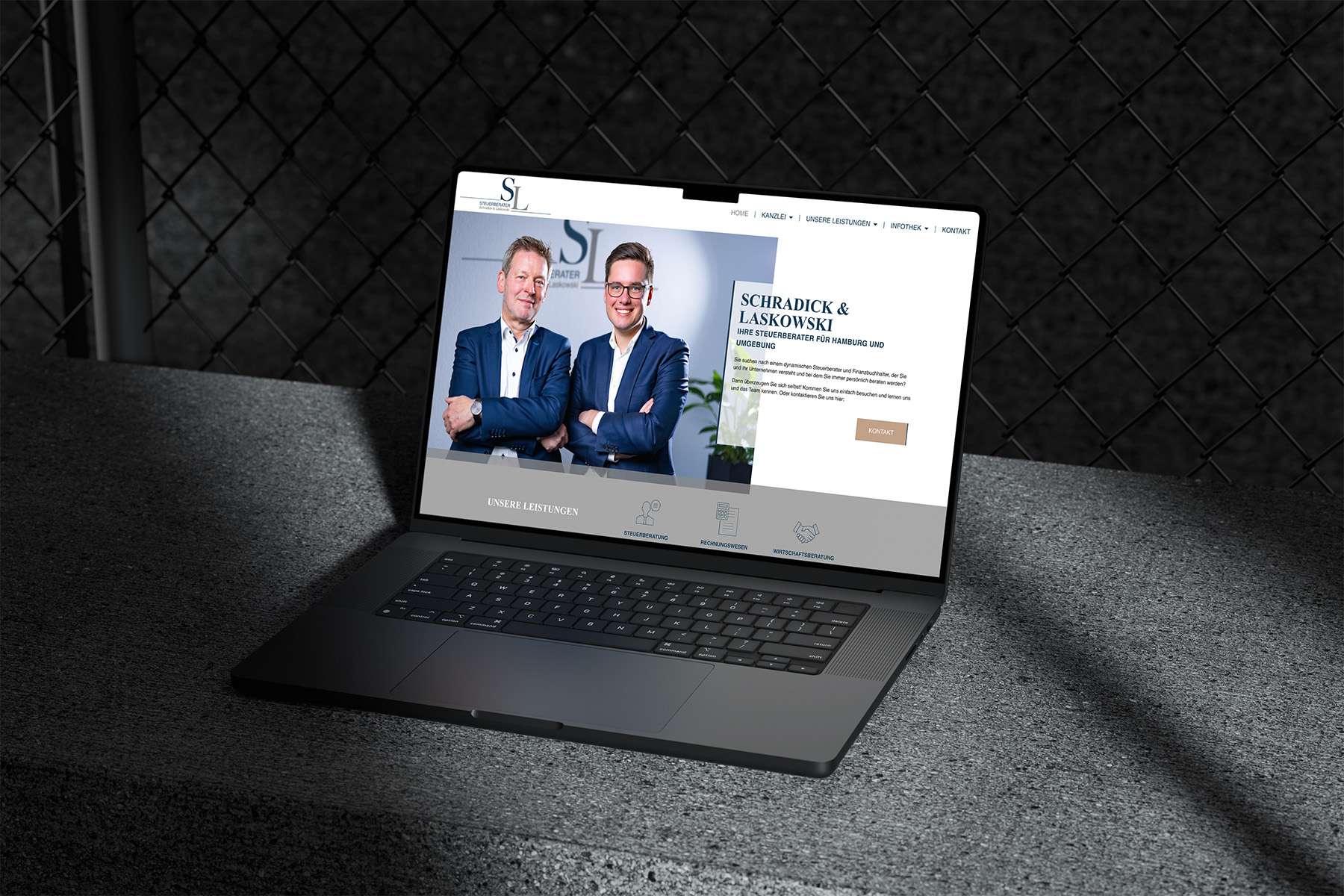 Desktopansicht der Schradick & Laskowski-Website mit professionellem Design und übersichtlicher Navigation.